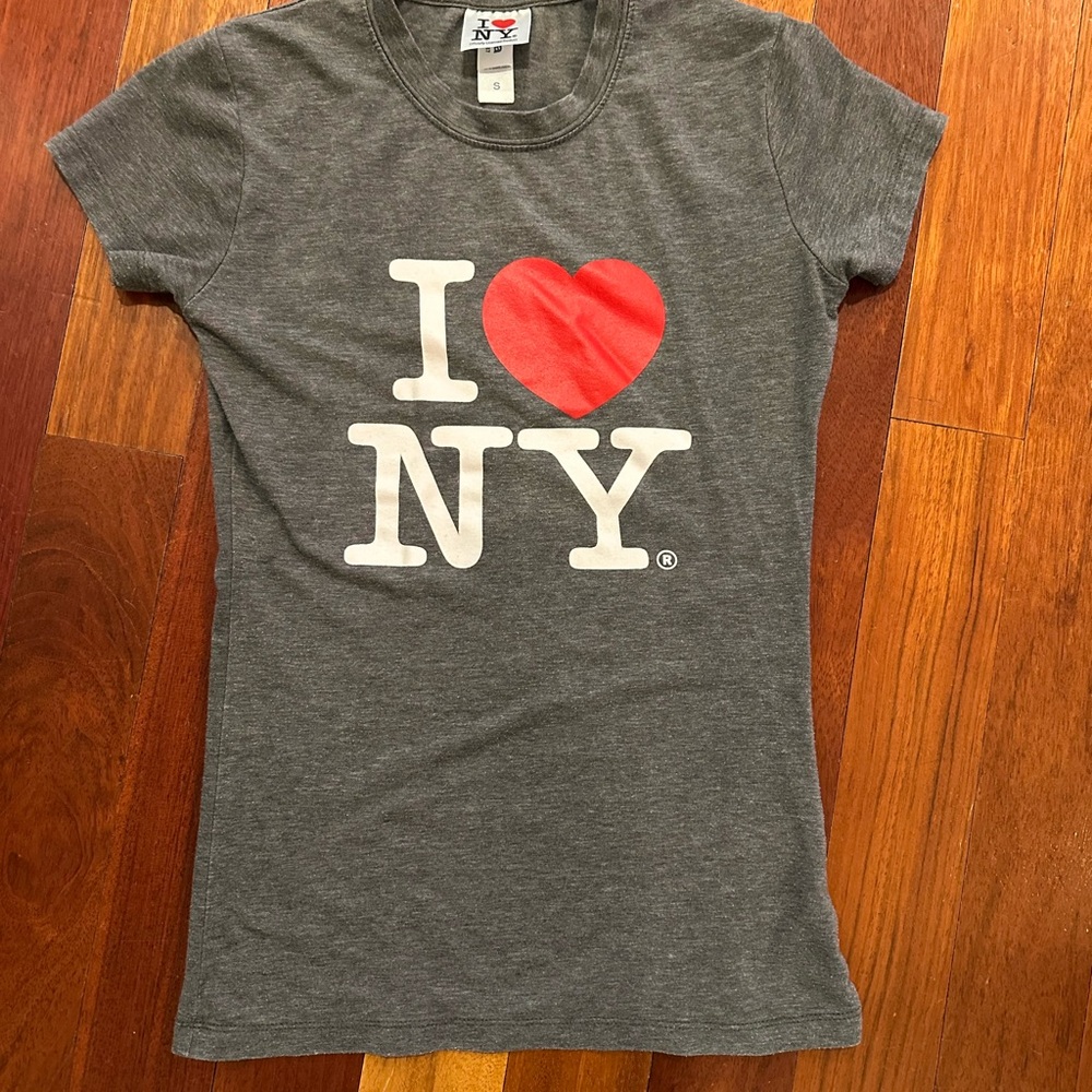 I Heart NY Gray Kids Tee with Red Heart SIZE S Girls